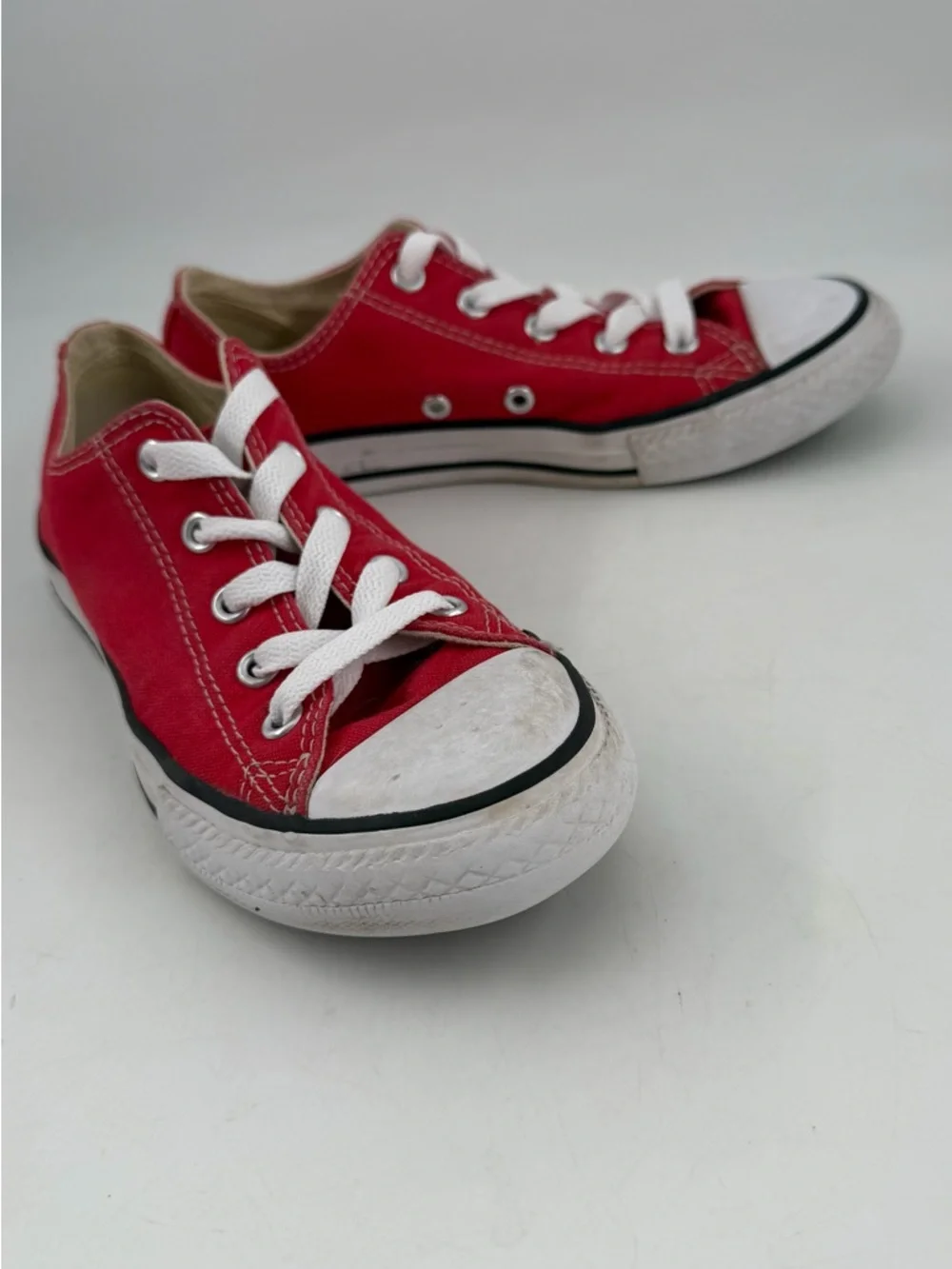 Converse Boy’s CTAS Red - SZ 1- Canvas Low Top Shoes Sneakers
